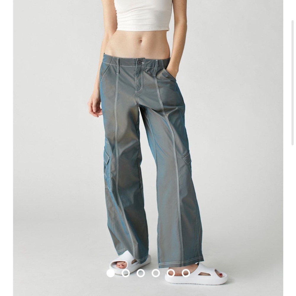 UO Y2K Nylon Low-Rise Cargo Pant - Urban Outfitters